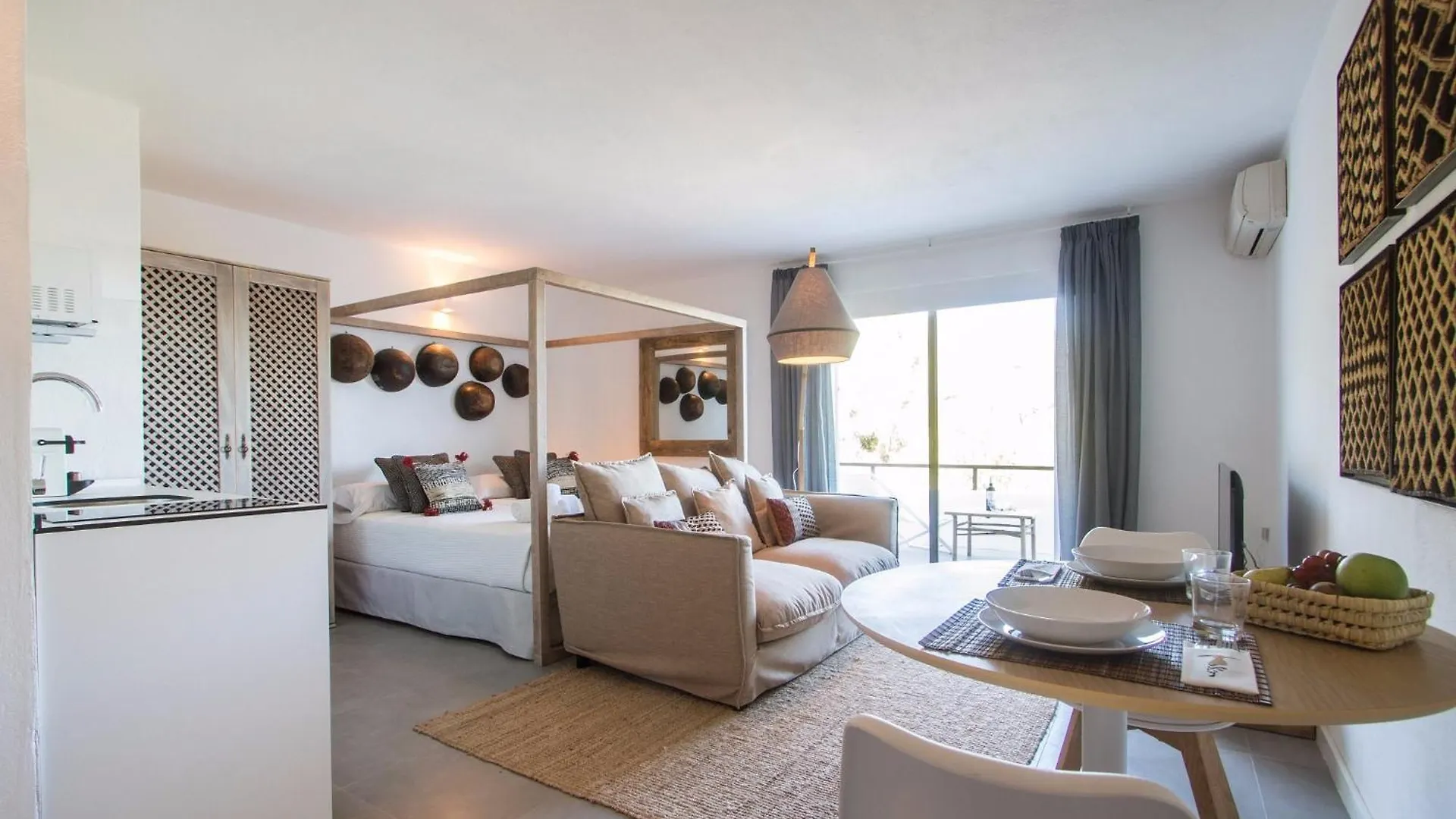 Victoria Sunset Suites Sant Antoni de Portmany Hotel